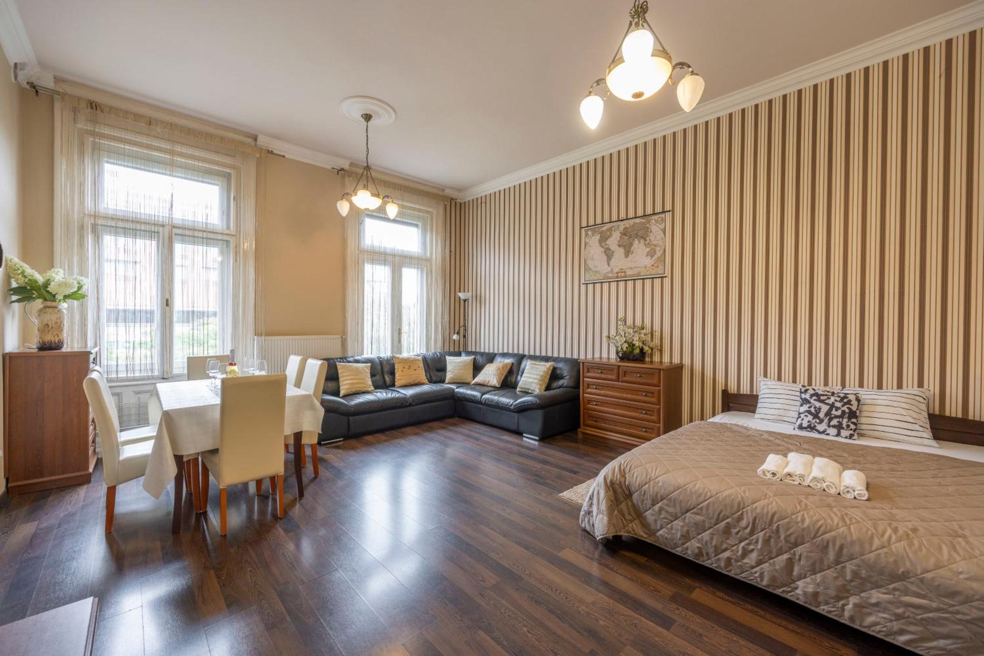 Warm & Cozy Central Home By Anna Budapeste Exterior foto